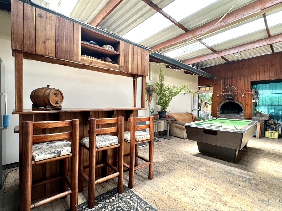 4 Bedroom Property for Sale in Panorama Western Cape